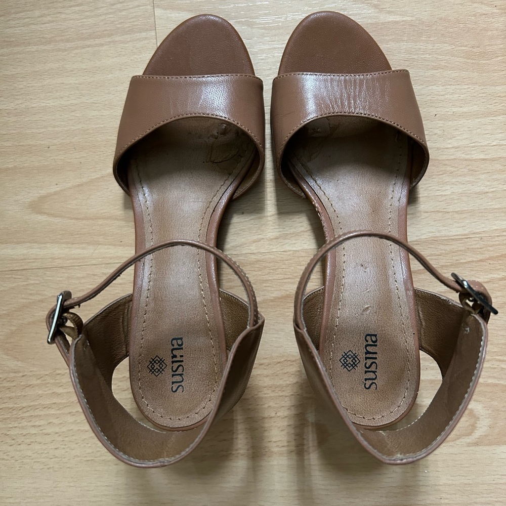 Size 6 Tan Susina Wedge Sandals